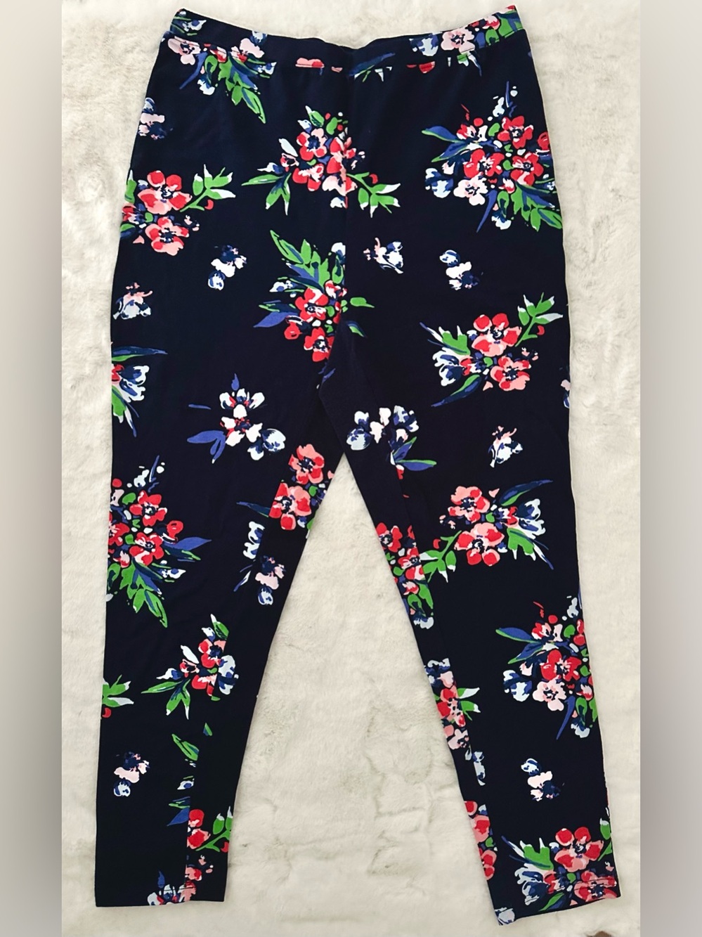 Woman Within Plus Navy Floral Stretch Leggings with Red & Green Accents Sz 18/20